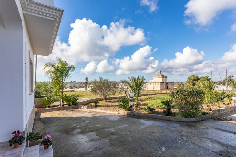 Villa with barbecue & garden | Garden view — photo 5