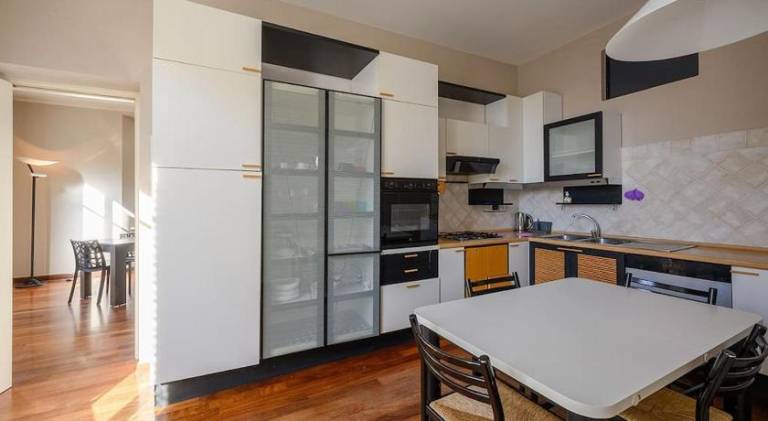 Rental apartment with 2 rooms for 5 persons — photo 4