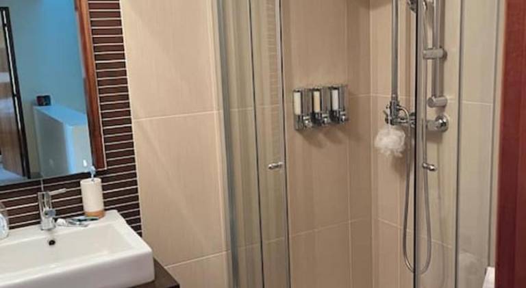 Holiday apartment with 3 rooms for 6 persons — photo 2