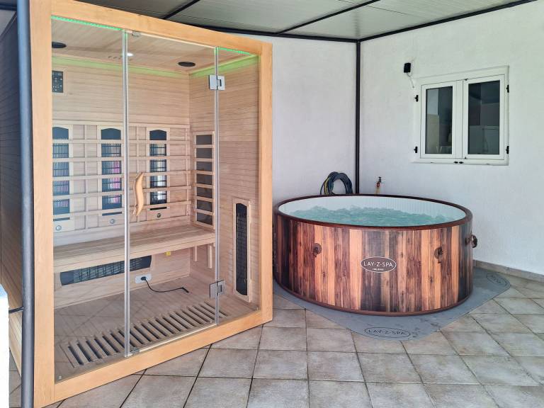 House with sauna, jacuzzi & terrace — photo 5