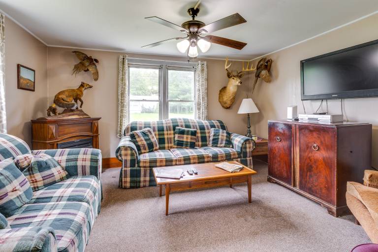 Pet Friendly Smithmill Retreat w Hunting On Site