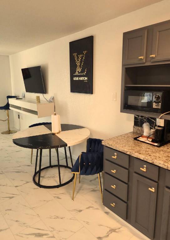 The Enchanted Suites & Residence — photo 5