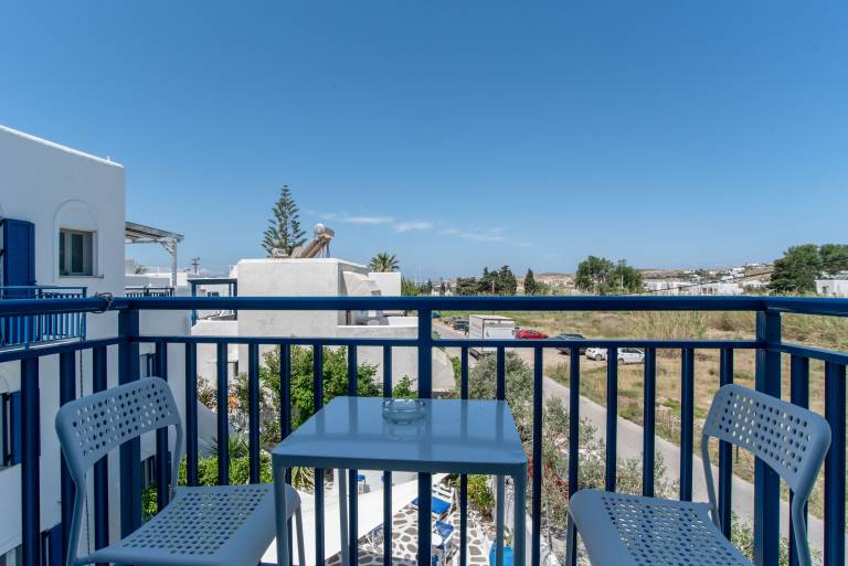 Studio with yard & patio | Garden view | Beach nearby | Pet-friendly — photo 2