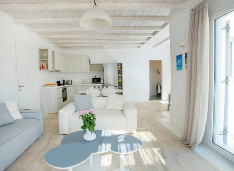 Child-friendly nice villa with garden, private pool & fast internet | Pet-friendly — photo 4