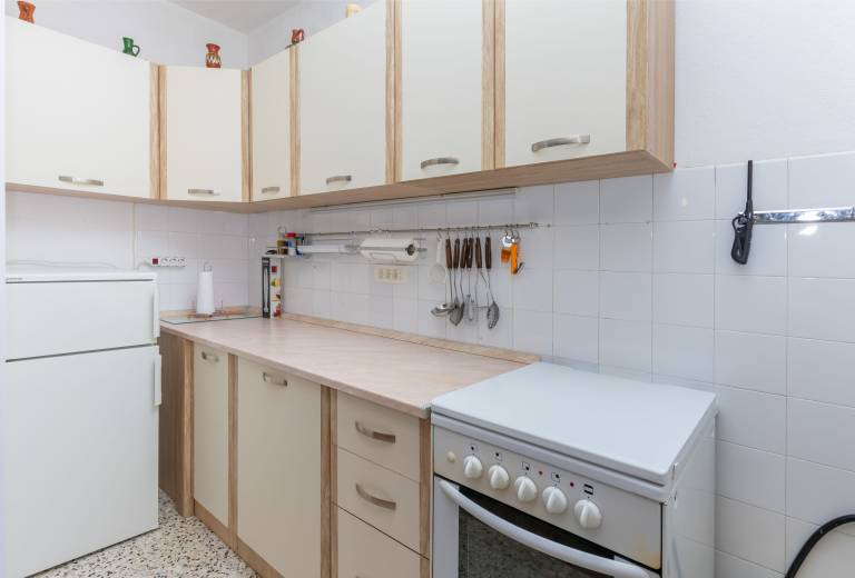 Beautiful holiday apartment with yard, patio & grill | Beach nearby | Dogs allowed — photo 3