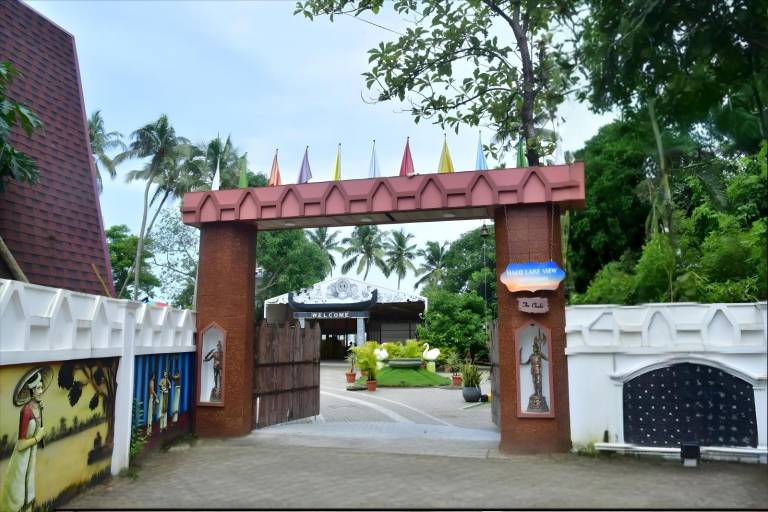 Haco Lake View &ndash; 11BR Resort in Kumbalangi Kochi