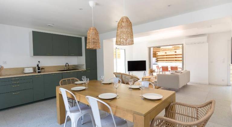 Fully equipped pleasant villa with grill, terrace & yard | Dogs allowed — photo 2