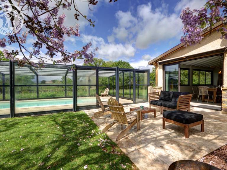 Large house with heated private pool and pets allowed — photo 2