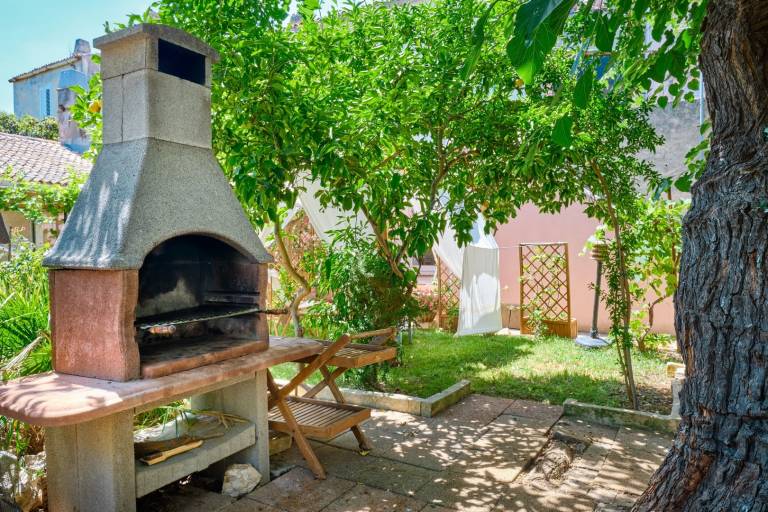 Dedicated room with patio | Pets are welcome — photo 4