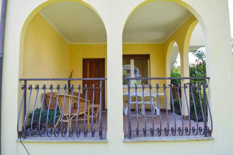 Rental apartment with terrace & garden — photo 3