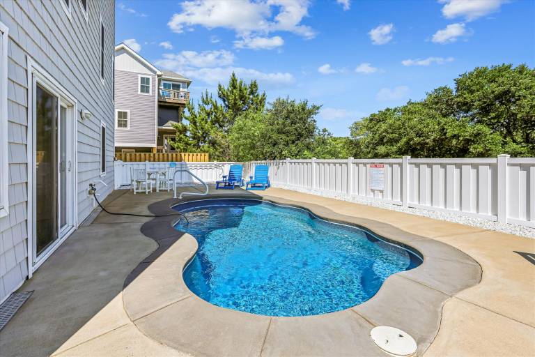 Private heated pool, hot tub, gameroom, pool table, Pet friendly! — photo 2