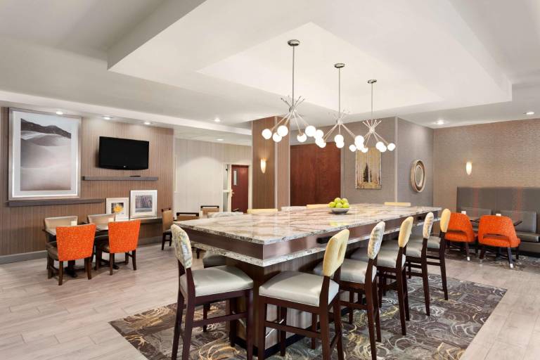 Hampton Inn & Suites Denver-Cherry Creek — photo 4