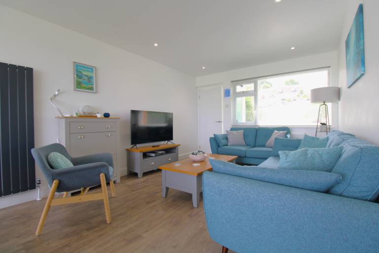 Cottage with jacuzzi & garden | Beach view — photo 3