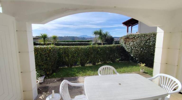 Apartment with pool in Biarritz