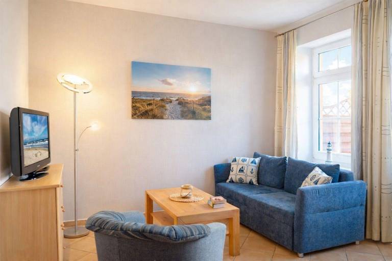Rental apartment with yard & terrace in Kuehlungsborn