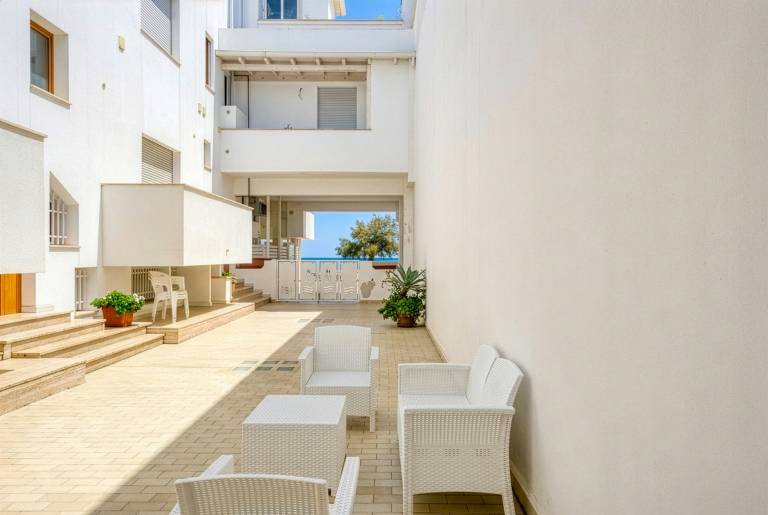 Holiday apartment with 1 room for 4 persons — photo 2