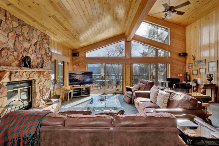 Children-friendly pleasant cabin with sauna, hot tub & pool | Lake view | Dogs allowed — photo 5