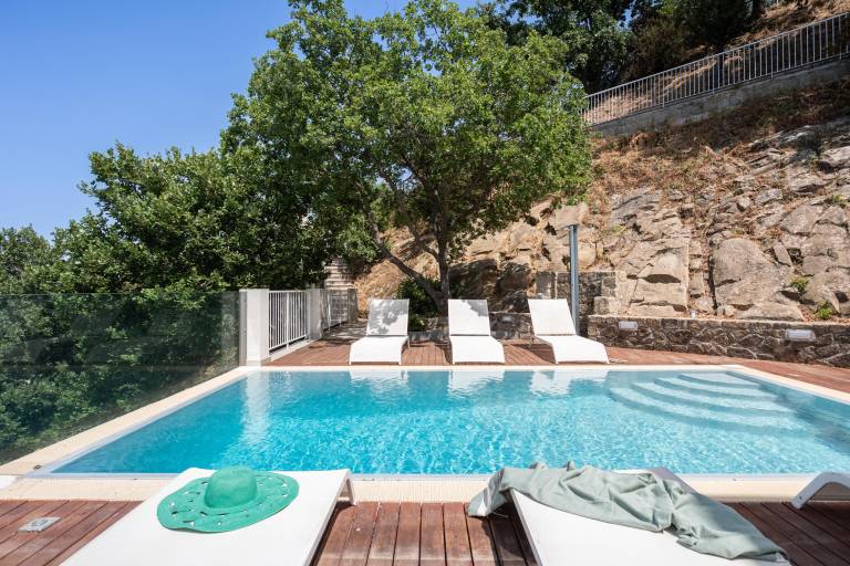 Villa with terrace & private pool | Panoramic view | Next to the beach | Pets are welcome — photo 4