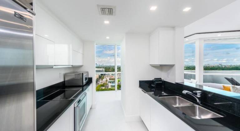 Holiday apartment with hot tub | Close to Miami Beach Botanical Garden — photo 5