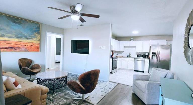 House with 3 rooms for 8 persons in Arlington, TX