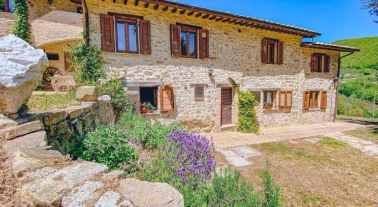 Apartment with pool in Assisi