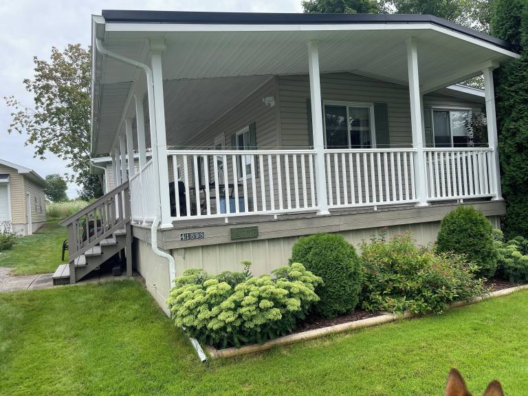 Cottage Clayton