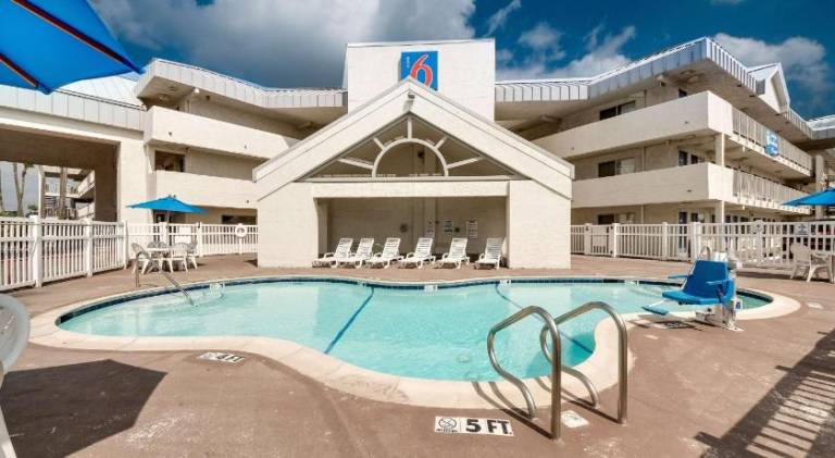 Motel 6 Brownsville, TX - North — photo 5