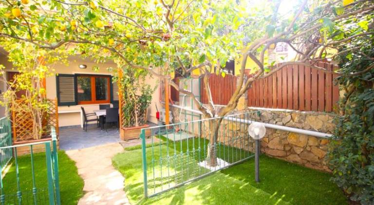 Wonderful vacation home with yard & terrace | Good for workation | Dogs allowed in Domus de Maria