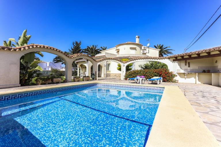 Wonderful villa with private pool, yard & barbecue | Beach nearby | Pet-friendly — photo 5