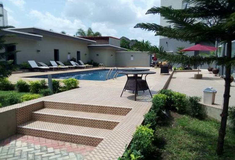 Golden Tulip lbadan – Deluxe Zimmer