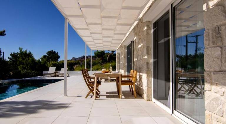 Holiday apartment with garden, pool & barbecue — photo 4