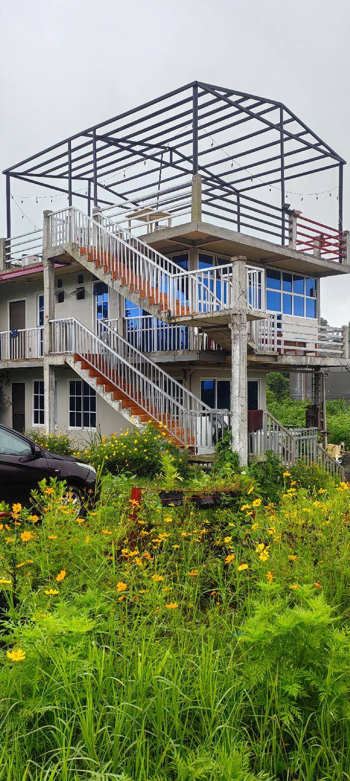 House with patio & yard — photo 5