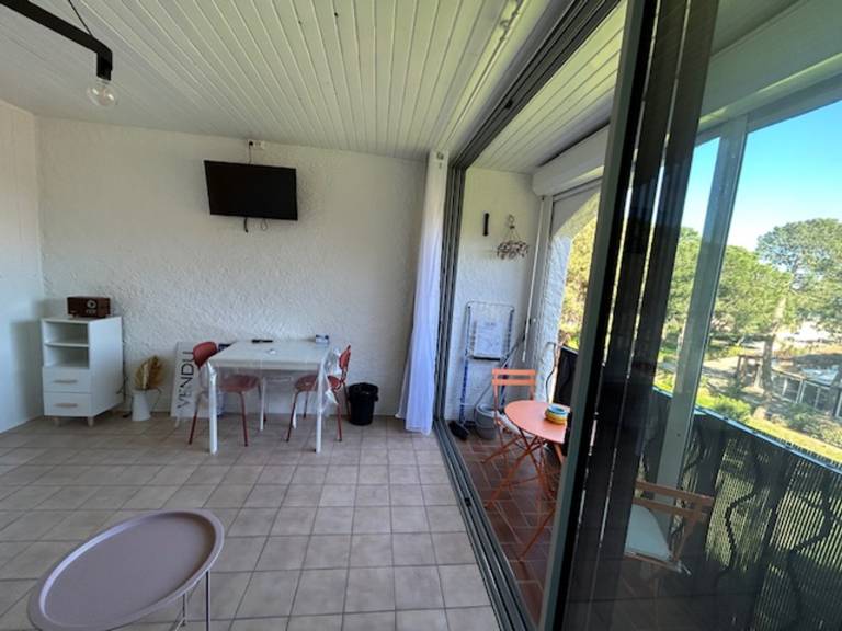Air-conditioned apartment for 4 near the beach — photo 5