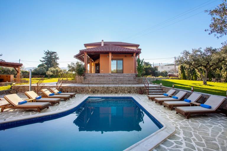 Villa 'Totta' with Private Pool, Wi-Fi and Air Conditioning in Zakynthos