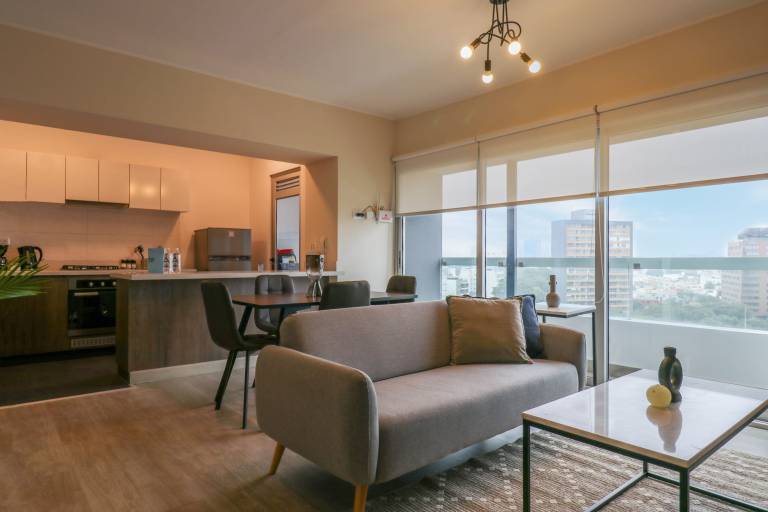 w Majestic 2BR w Modern balcony in Miraflores