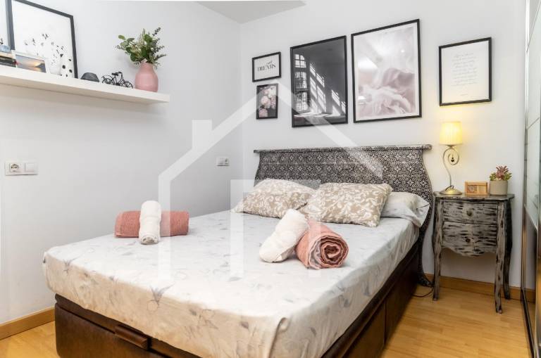 Holiday apartment with patio in Oviedo
