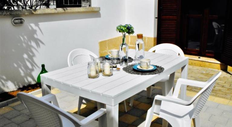 Holiday apartment with pool — photo 5