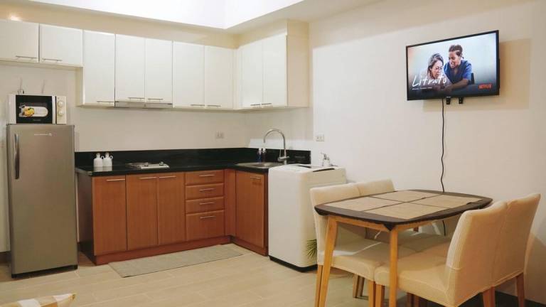 Holiday apartment with garden & pool | Perfect for remote work | Pets allowed — photo 5
