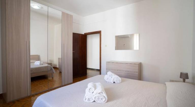 Rental apartment with 3 rooms for 6 persons — photo 2