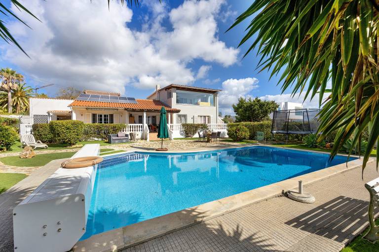 Villa 'Casa Romana' with Sea View, Shared Pool and Wi-Fi in Lagos