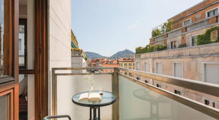 Piazza Cavour - by MyHomeInComo — photo 4