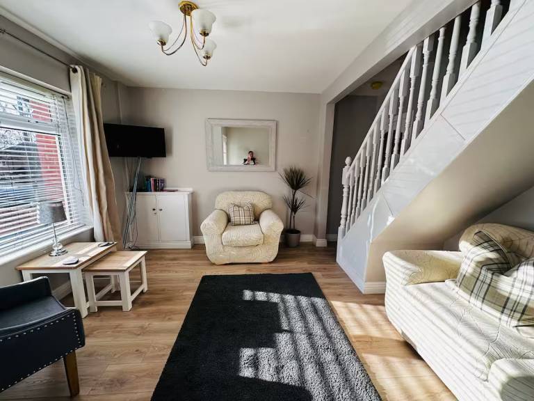 Belfast Gaeltacht Quarter 2 Beds Sleeps 4