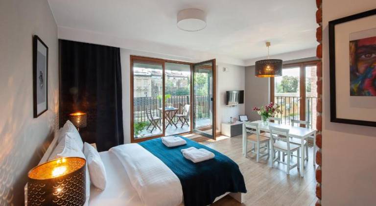 Beautiful serviced apartment with terrace | Near Main Square | Pet-friendly — photo 2