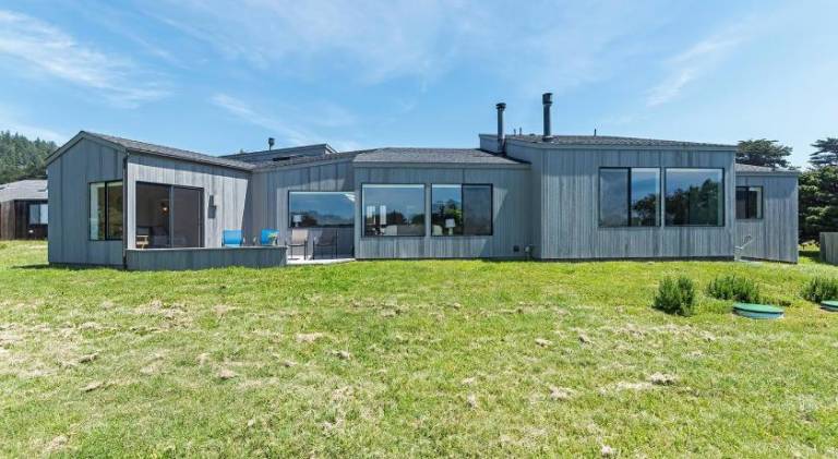 Lovely vacation home with pool | Beach nearby | Pet-friendly in Sonoma, CA