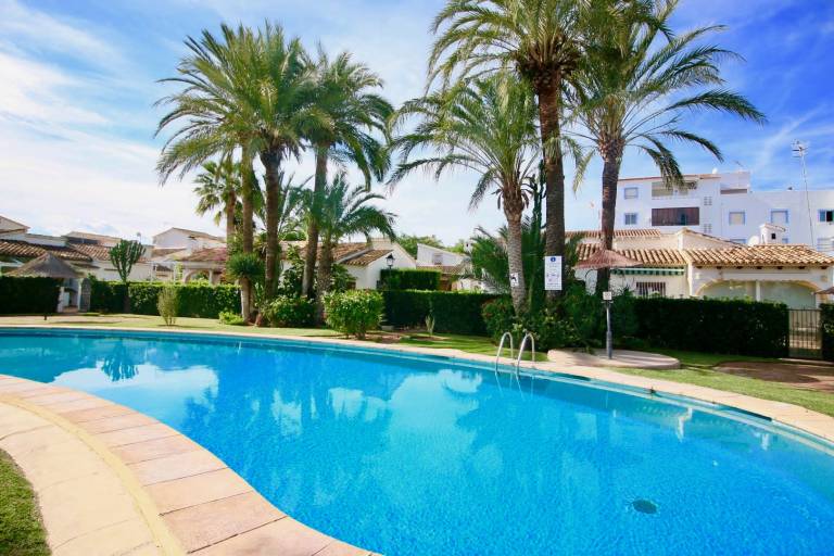 Fully equipped chalet with terrace, BBQ & garden | Next to the beach | Pets are welcome — photo 2