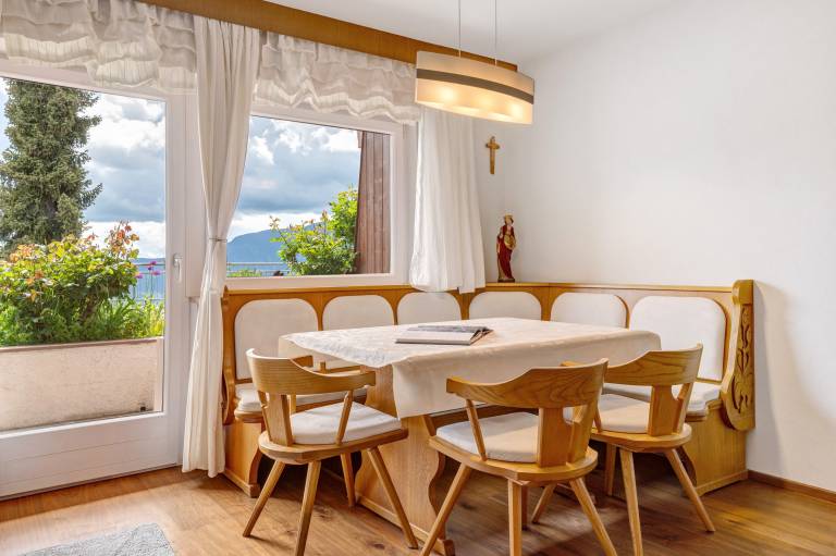 Holiday Apartment 'Stuflesser' with Mountain View, Private Terrace and Shared Garden — photo 5