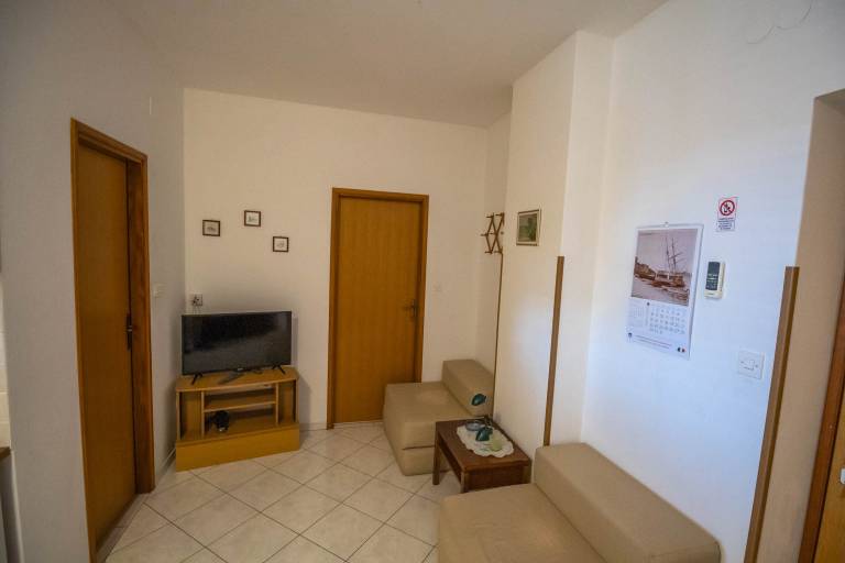 Studio flat with terrace and sea view Mali Lošinj, Lošinj (AS-20594-c) — photo 2
