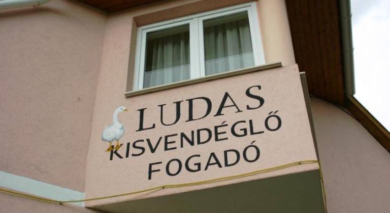 Szállás reggelivel Pápa