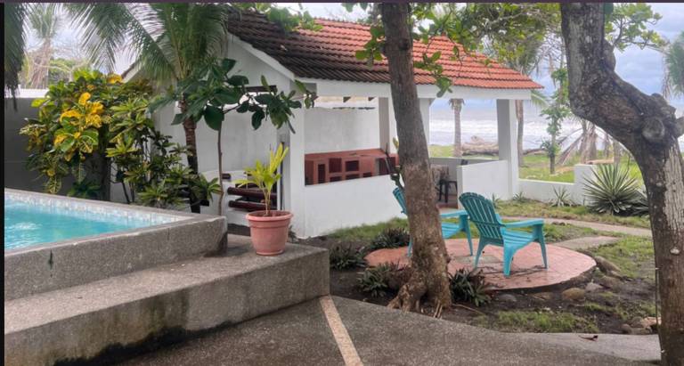 Beachfront Paradise in Tivives, Costa Rica - Your Home Away from Home in Puntarenas