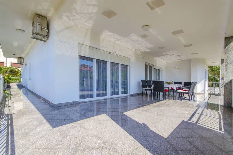 Fully equipped spacious apartment with garden, patio & barbecue | Garden view | Close to the beach | Dogs allowed — photo 3